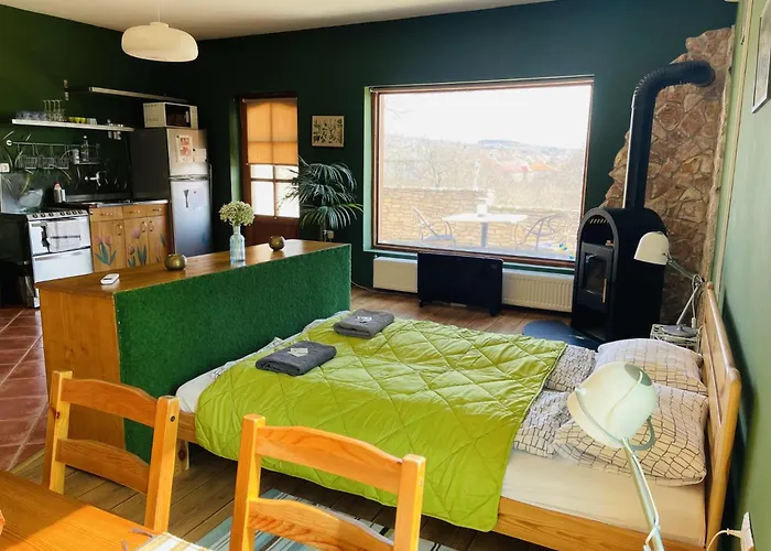 Greenpark Candy Apartments With Large Garden Close To Tokaj